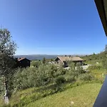 Family-friendly With Stunning Mountain Views!
