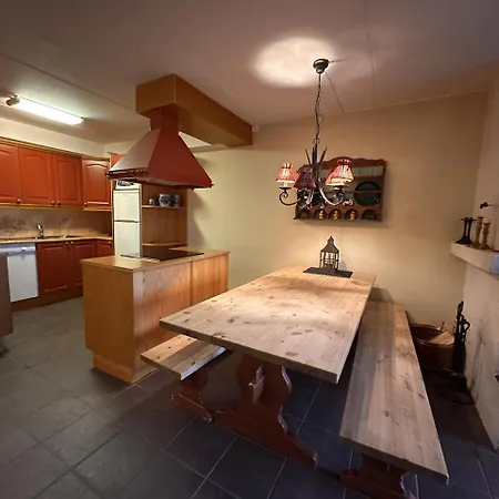 Apartment Family-friendly With Stunning Mountain Views!