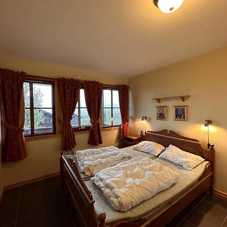 Family-friendly With Stunning Mountain Views!