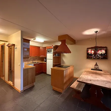 Family-friendly With Stunning Mountain Views! Appartement