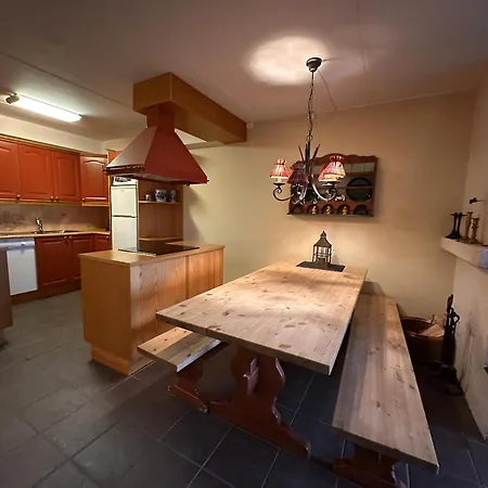 Family-friendly With Stunning Mountain Views! アパート