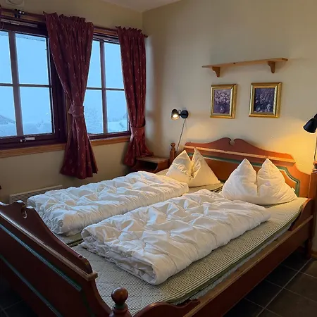 Family-friendly With Stunning Mountain Views! アパート Beitostolen